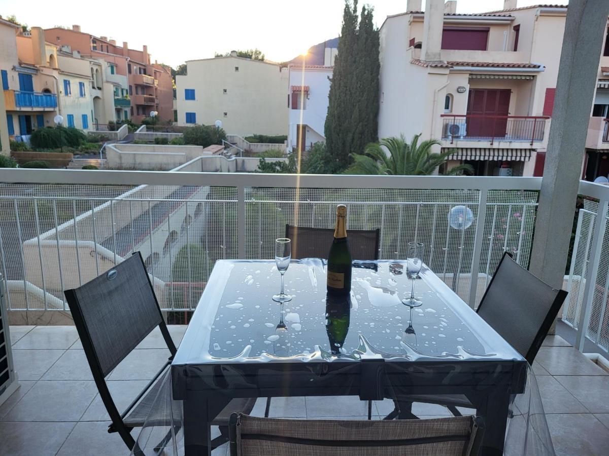 Superbe T2 En Centre Ville Au Calme A Deux Pas Du Marche Cavalaire-sur-Mer Exterior foto
